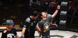 Mina Kurobe é a 1ª campeã do peso super átomo feminino no Shooto