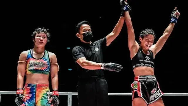Brasileira se torna a nova campeã mundial de Muay Thai no ONE Championship : ‘A New Breed’