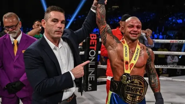 Thiago “Pitbull” Alves se torna o 1° brasileiro campeão mundial de boxe ‘sem luvas’